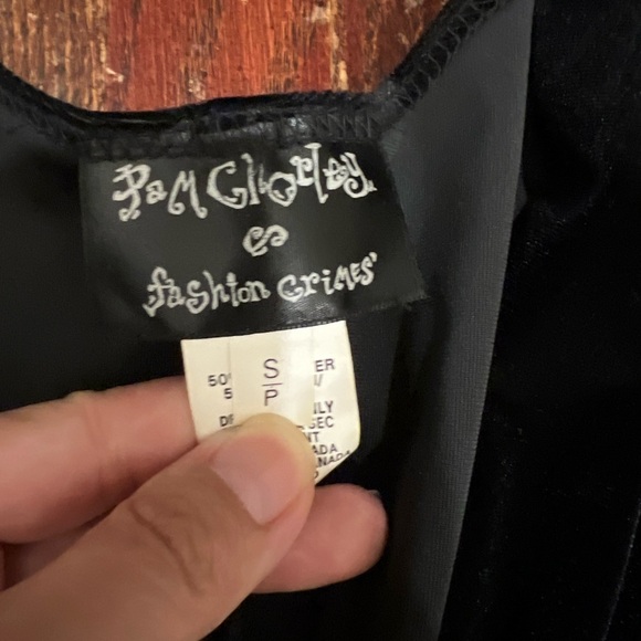 Black velour deep v cocktail dress - Picture 6 of 6